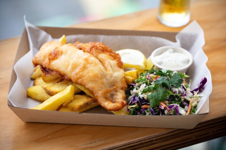 ‘The Local Waiheke’ Triumphs: Best Snapper and Chips Awarded in Iconic Auckland Eats